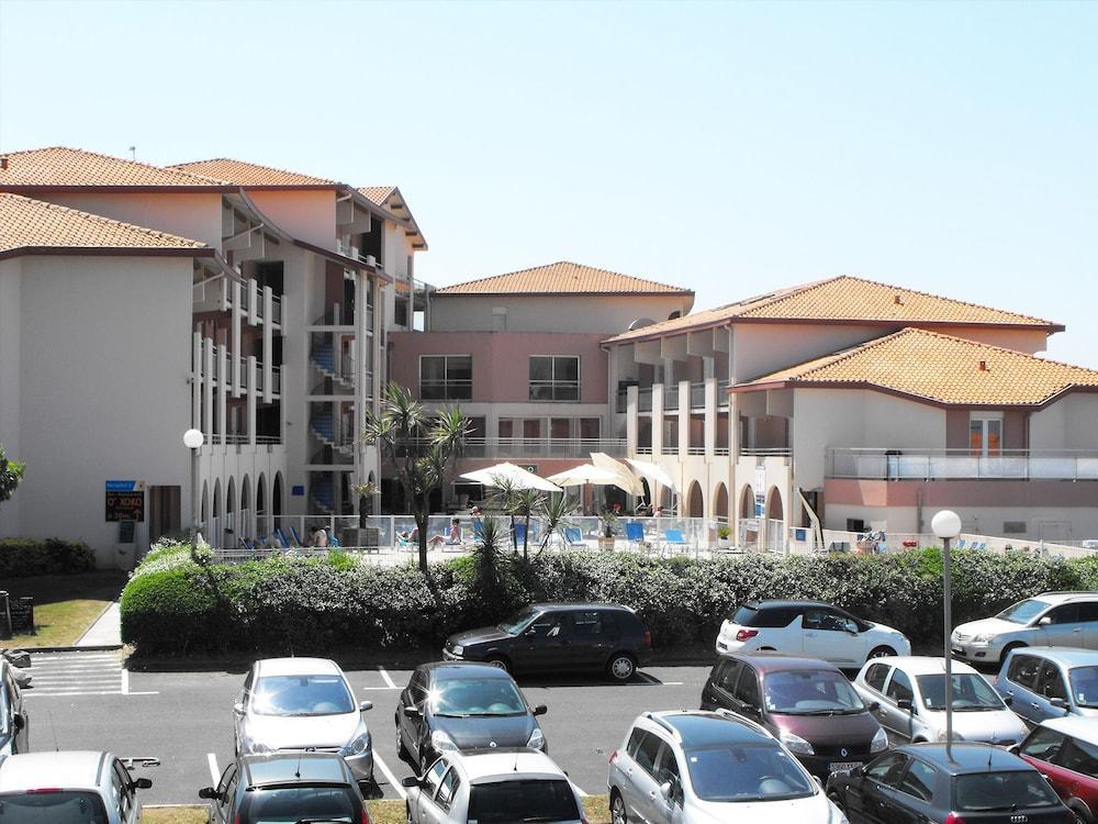 滨海高尔夫公寓式酒店 安格雷 外观 照片